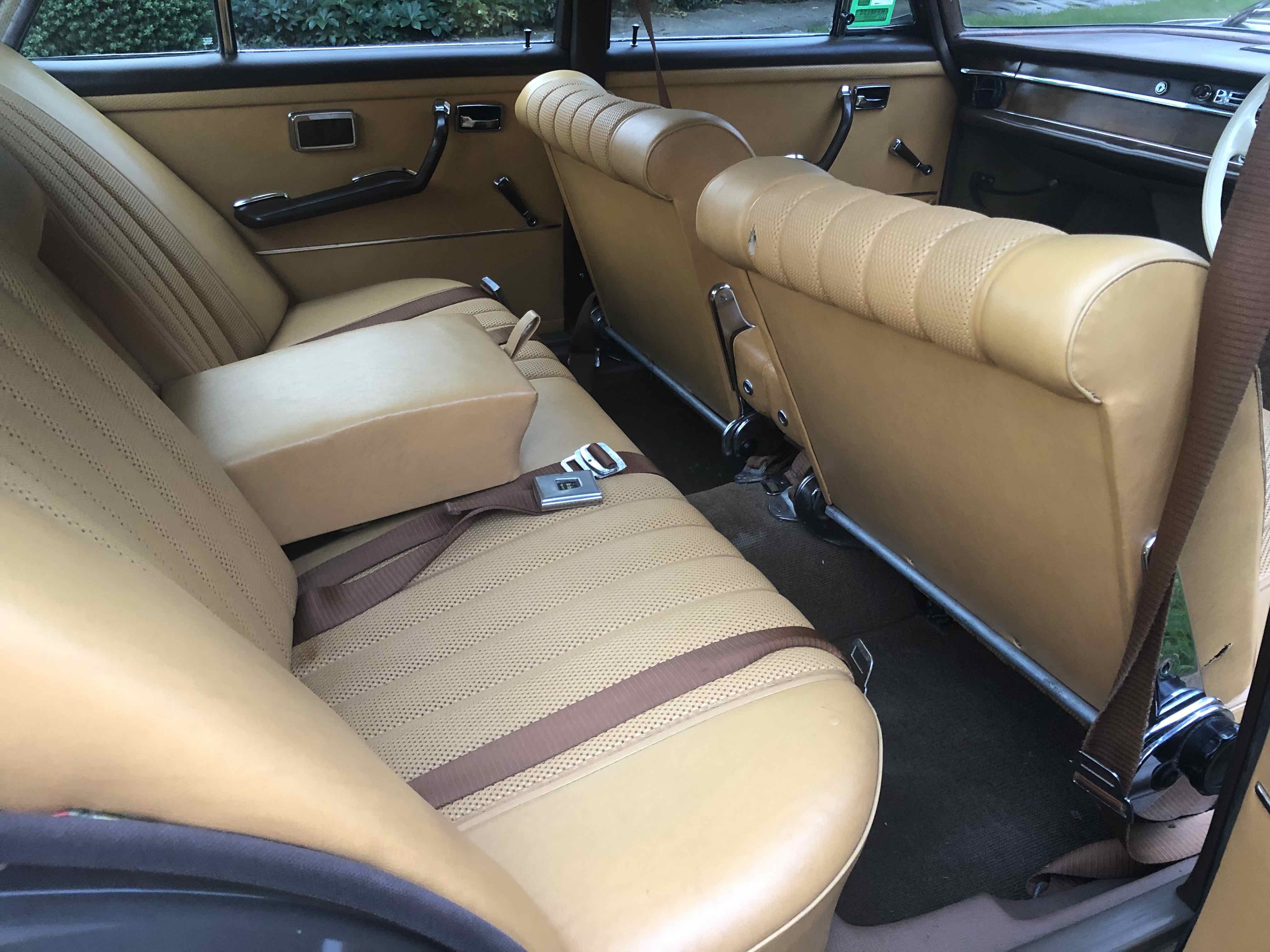 1967 MERCEDES-BENZ 250 S 3 SP AUTOMATIC 4D SEDAN 