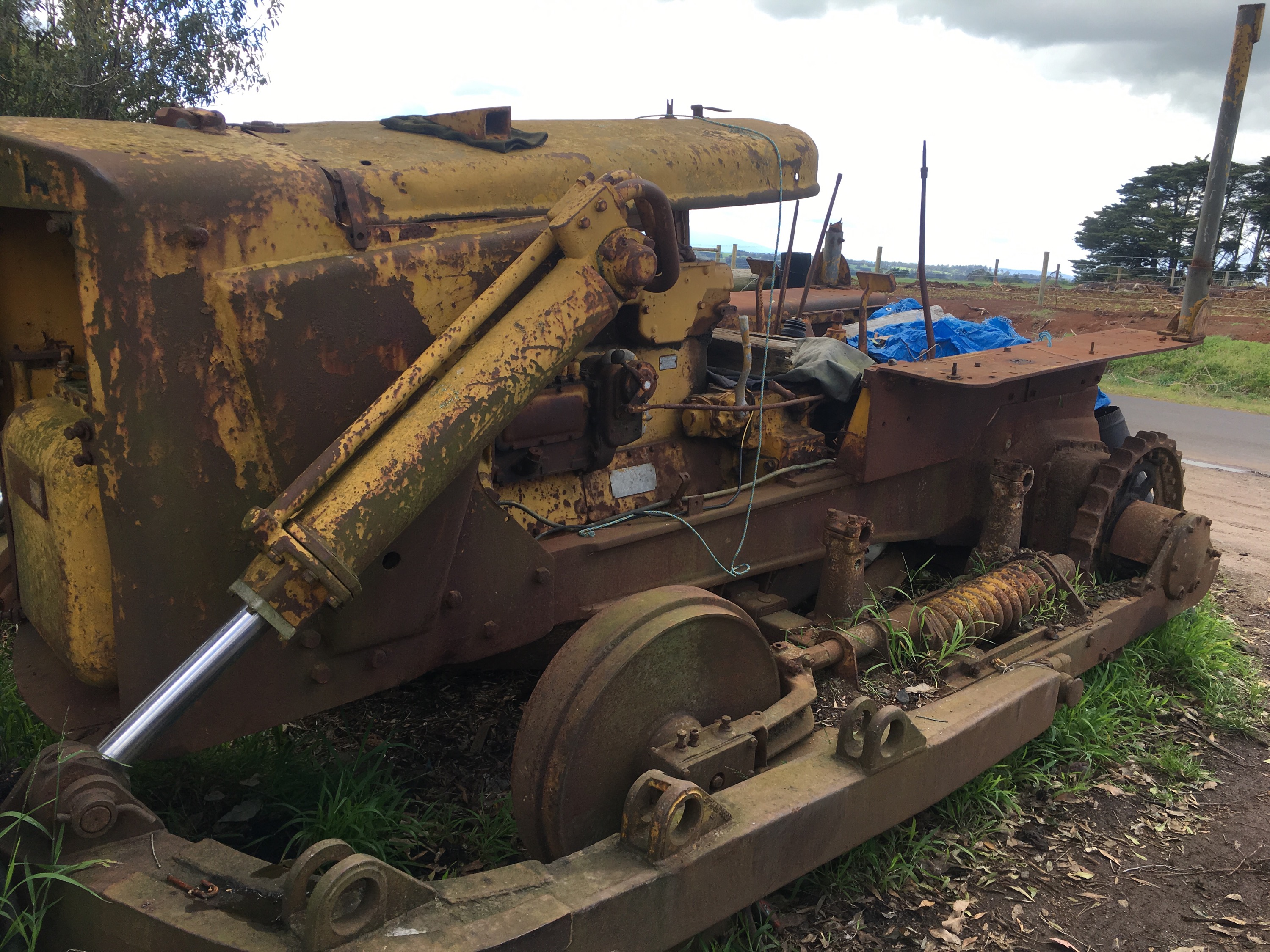 CATERPILLAR D68U DOZER