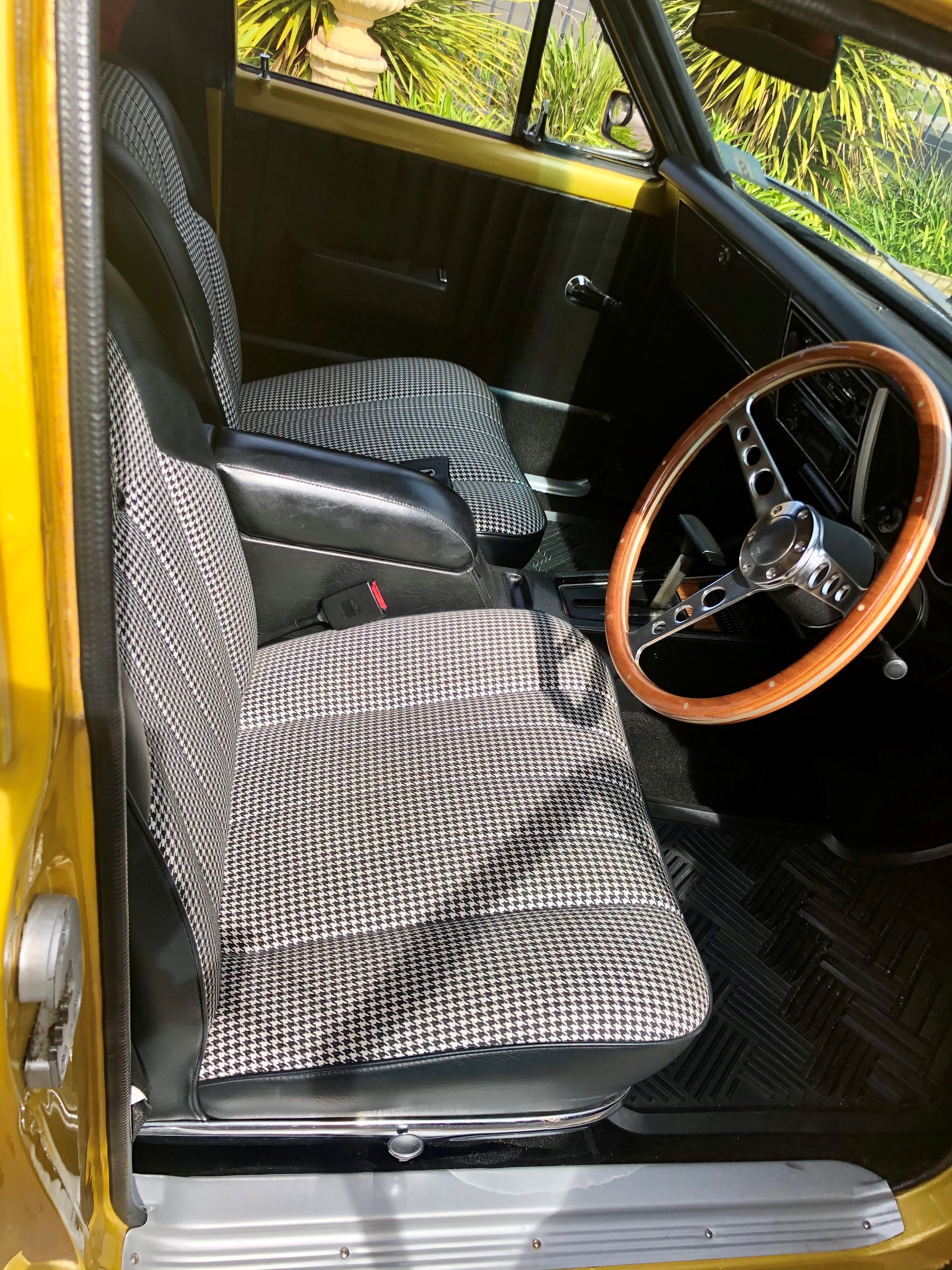 1971 HOLDEN BELMONT HG WINDOWLESS PANEL VAN