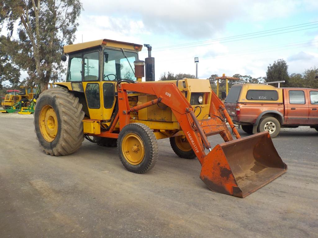 CHAMBERLAIN 4280 FEL TRACTOR