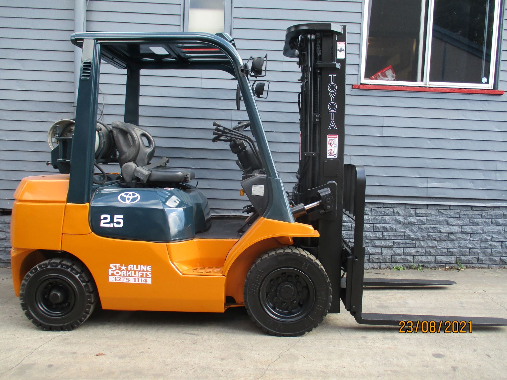 2003 Toyota 42-7FGK25 2.5 Ton Forklift