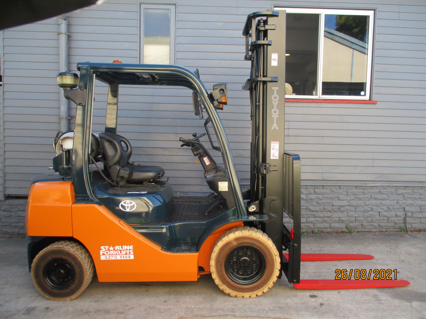 2011 Toyota 42-8FG25 2.5 Ton Forklift