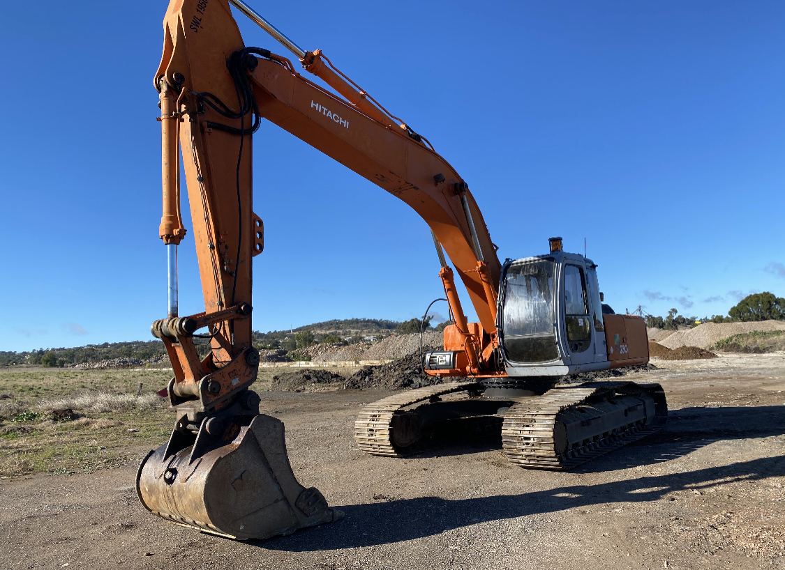 Hitachi EX230-5 Excavator