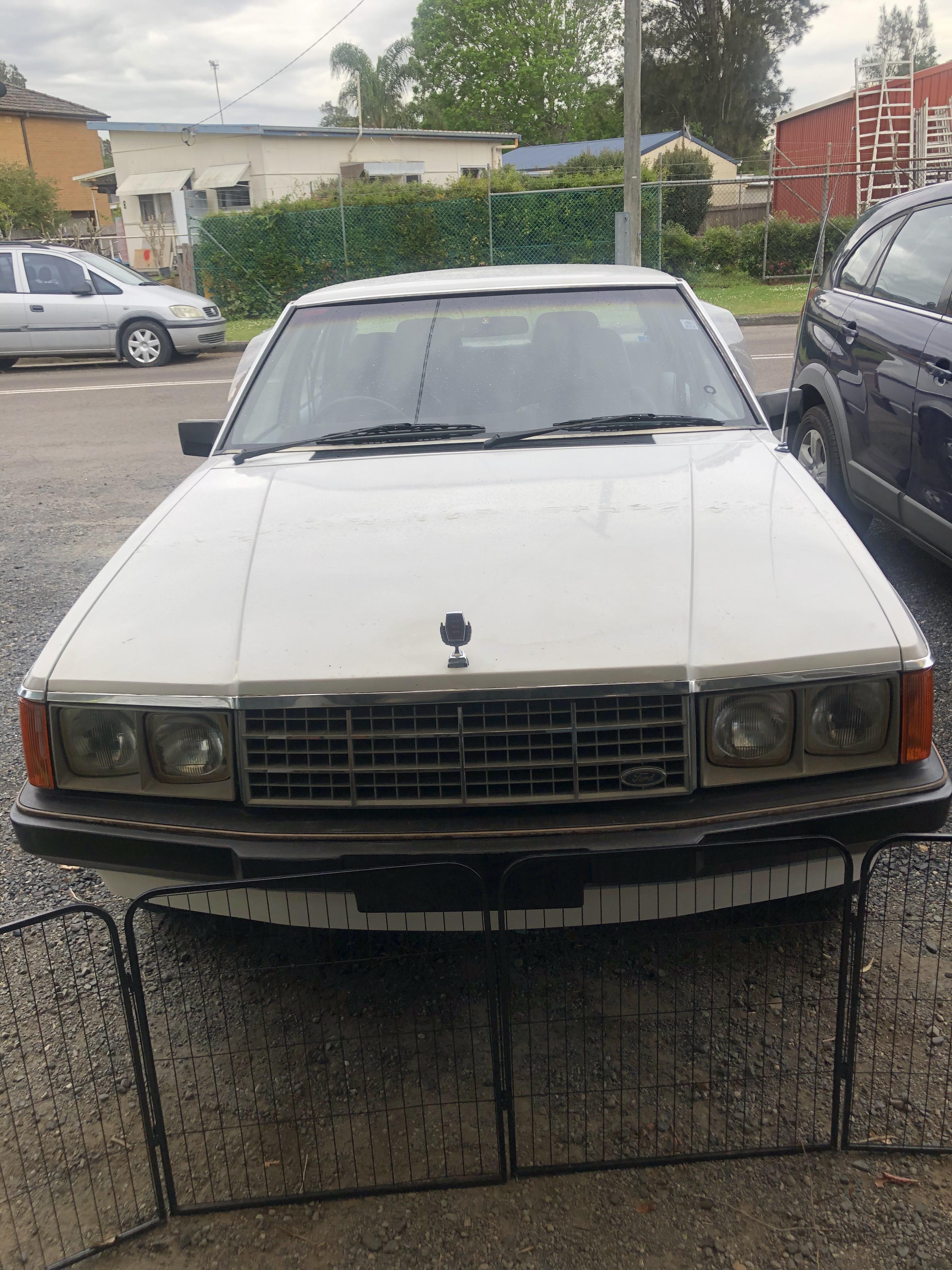 1984 FORD FAIRLANE ZK SEDAN