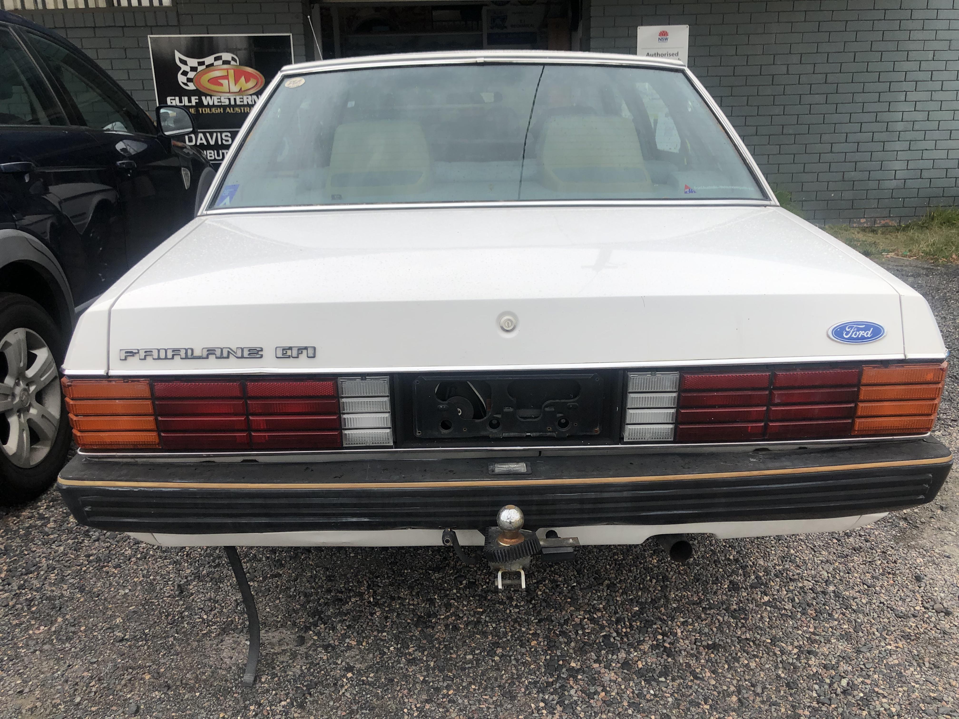 1984 FORD FAIRLANE ZK SEDAN
