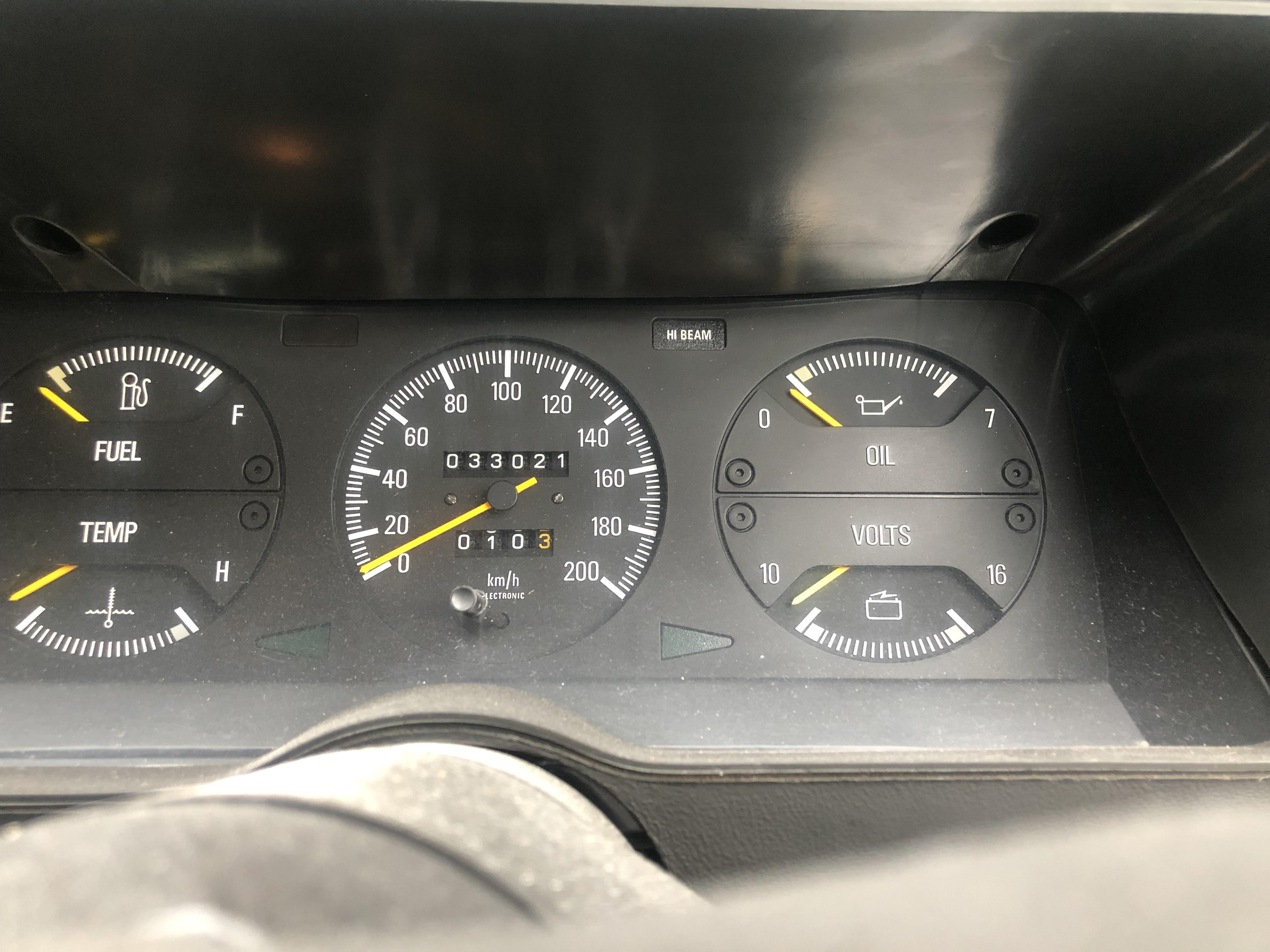 1984 FORD FAIRLANE ZK SEDAN