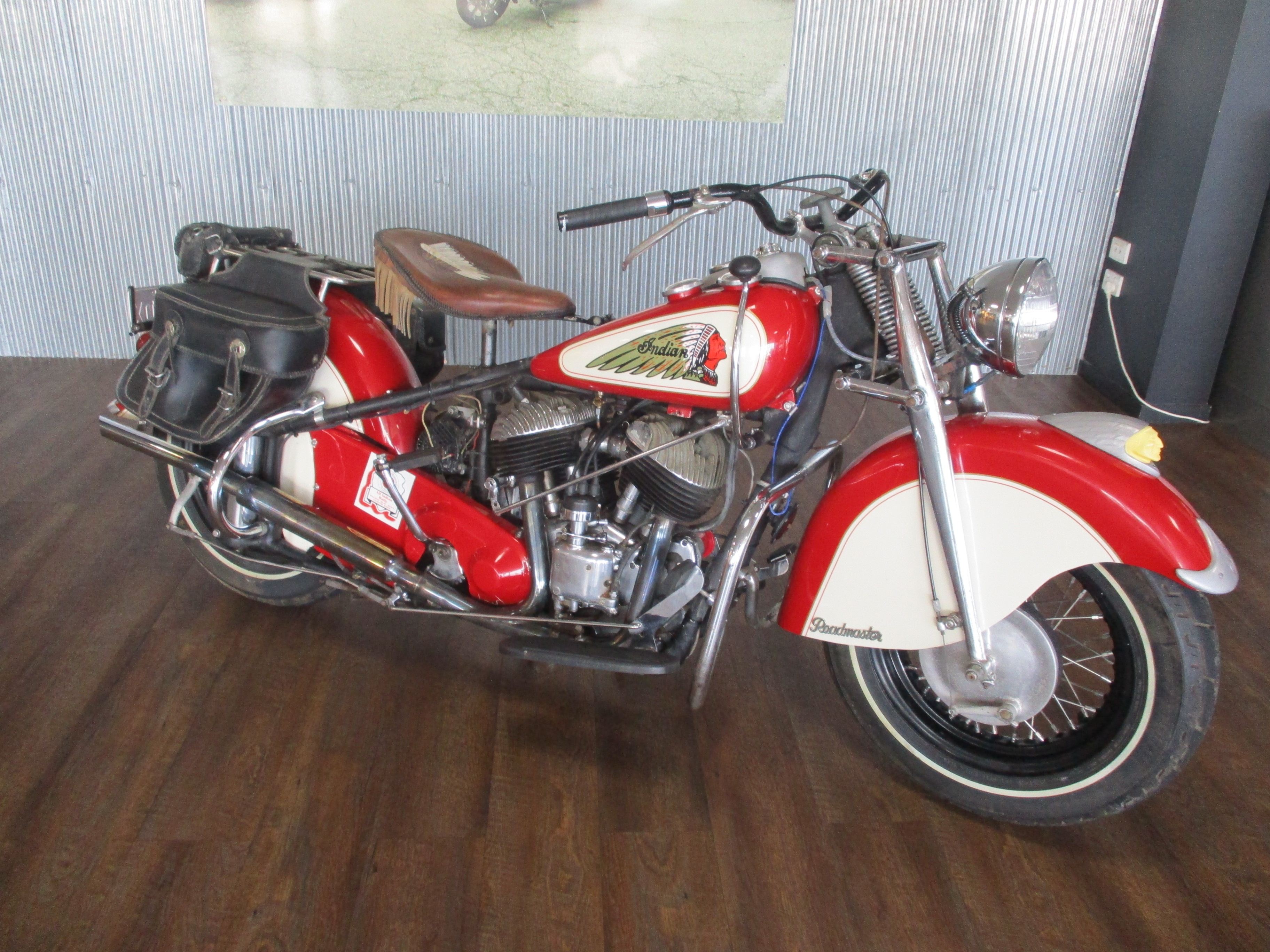 1947 INDIAN CHIEF ROADMASTER CRUISER