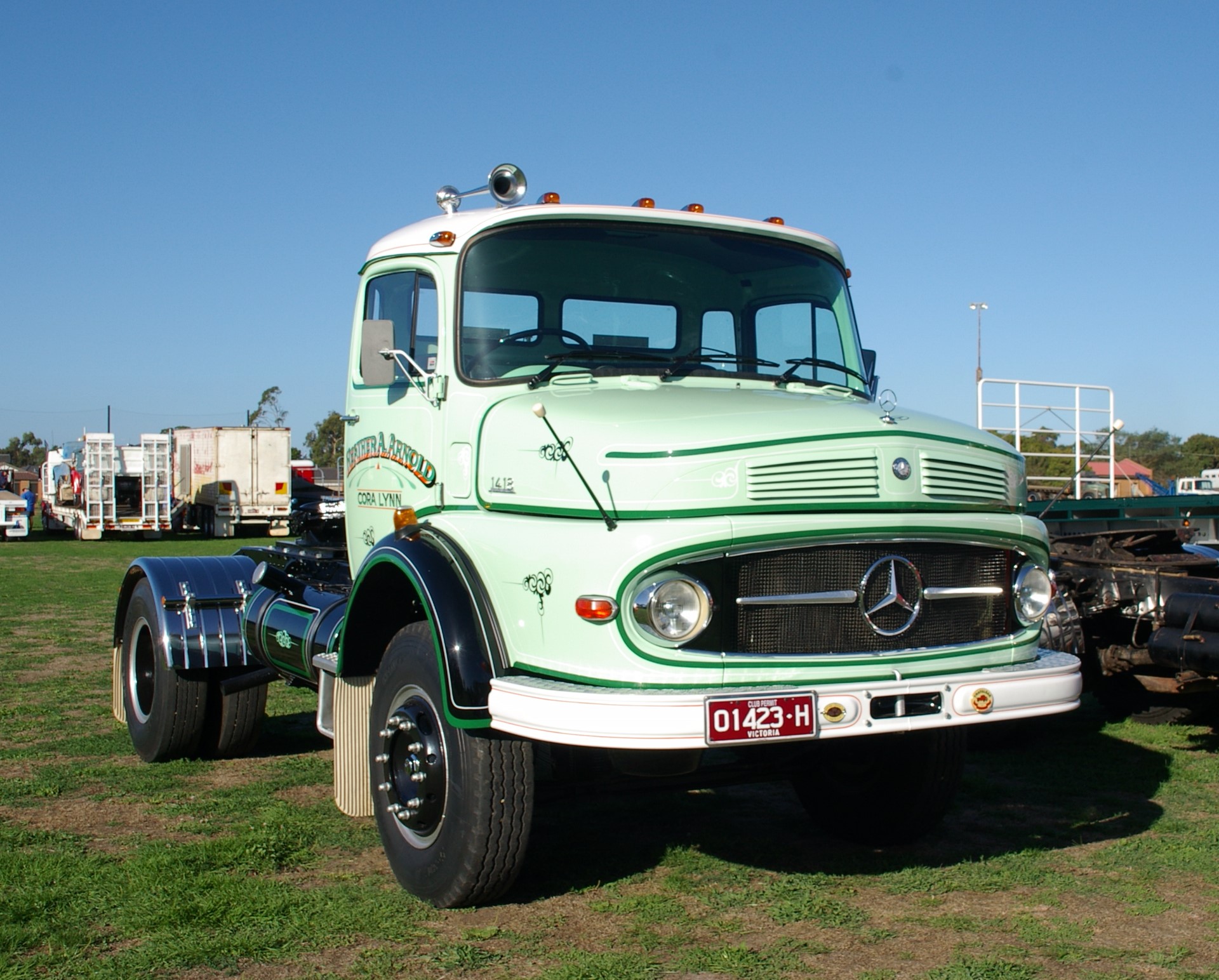 1974 MERCEDES BENZ 1418 PRIME MOVER