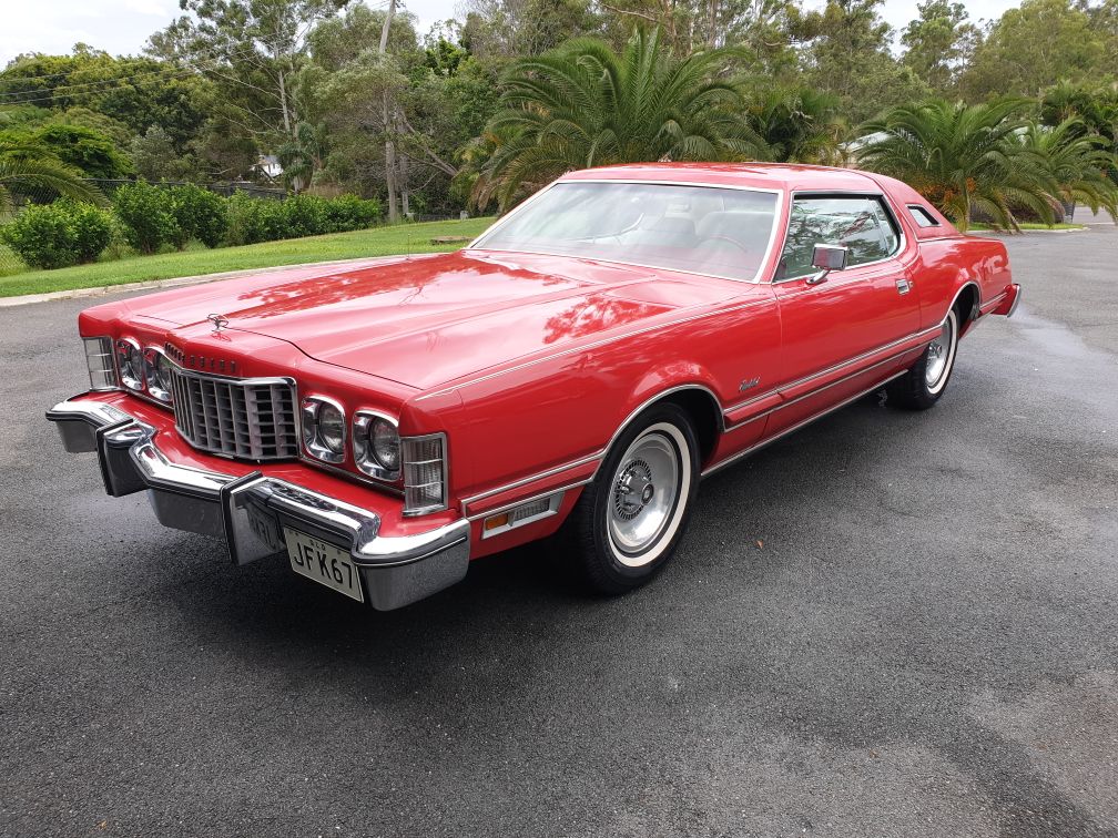  1976 FORD THUNDERBIRD COUPE 