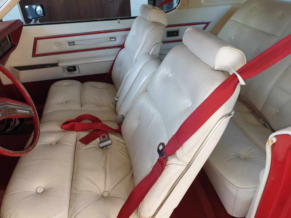  1976 FORD THUNDERBIRD COUPE 