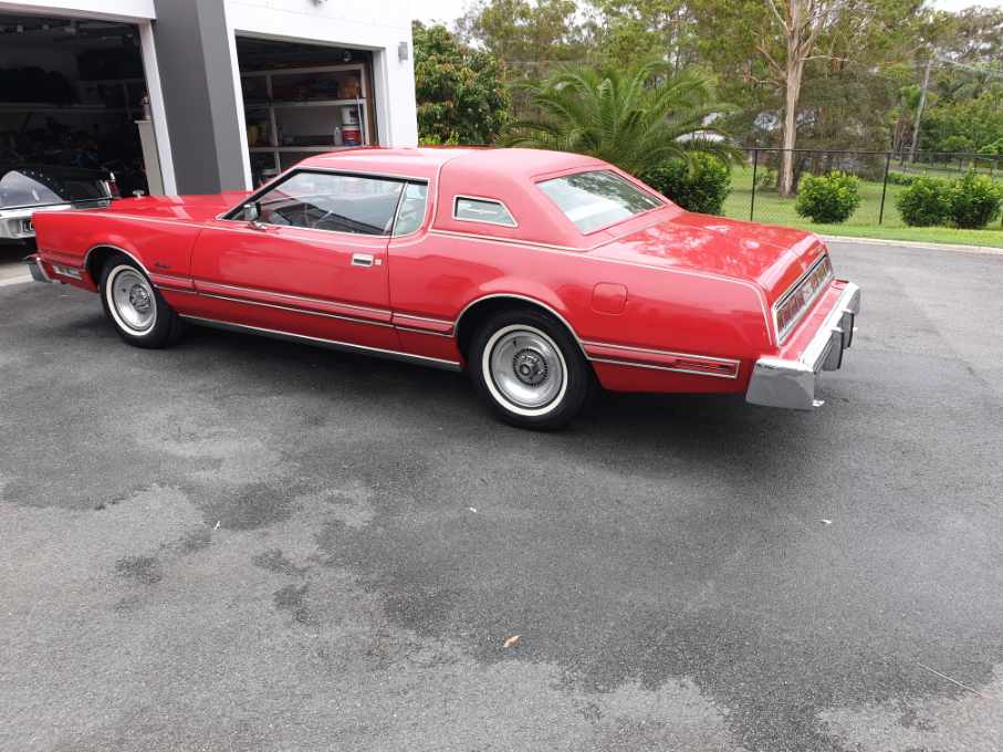 1976 FORD THUNDERBIRD COUPE