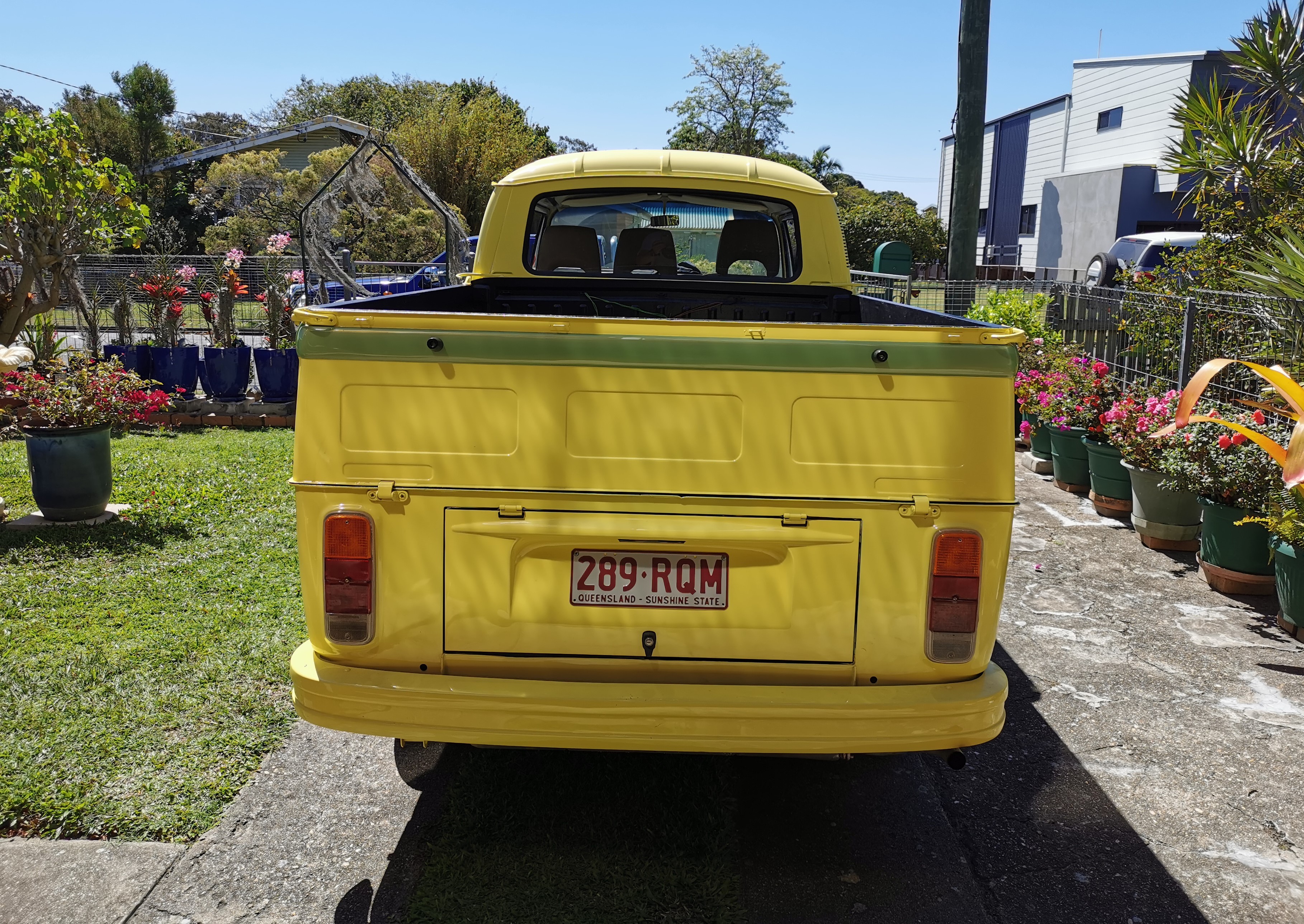 1975 VOLKSWAGEN TRANSPORTER TYPE 2 (T2) 4 SP MANUAL DUAL CAB P/UP