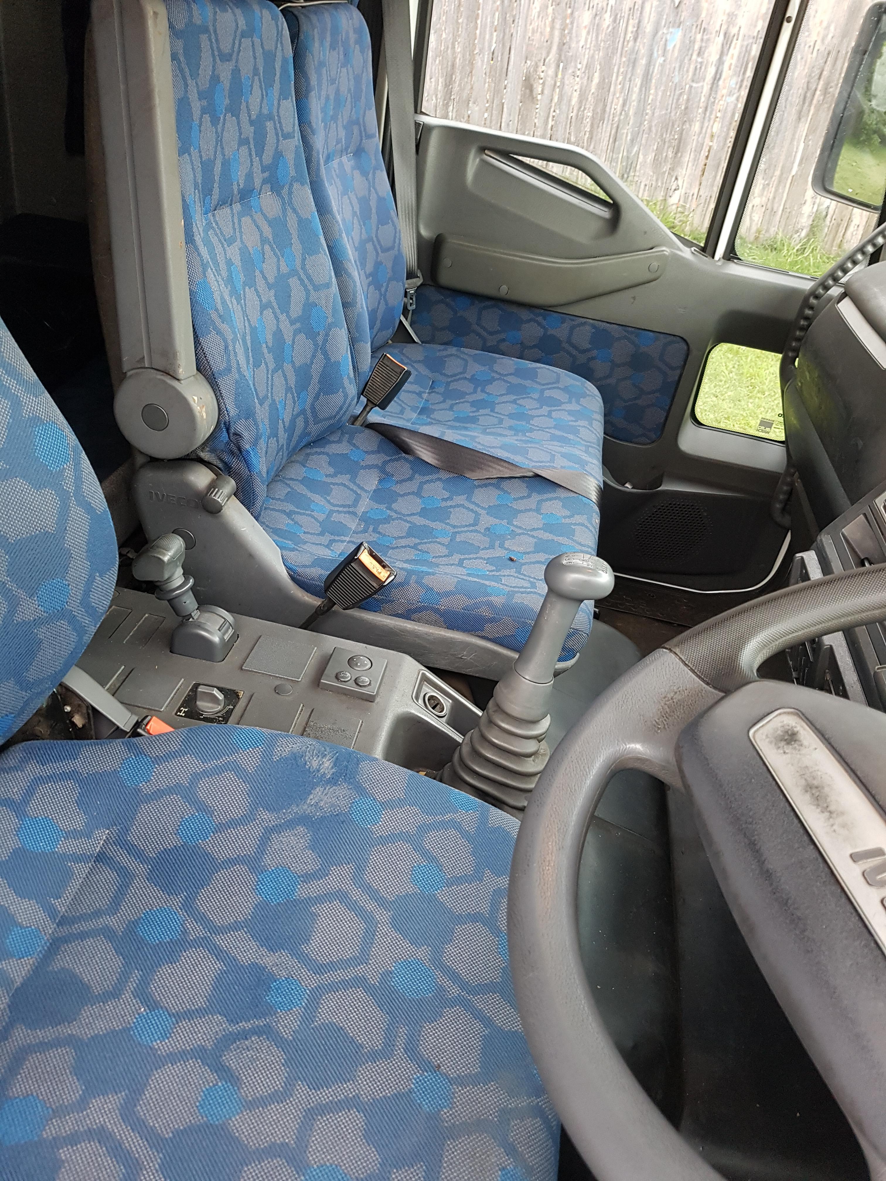 2004 IVECO EUROCARGO CURTAINSIDER