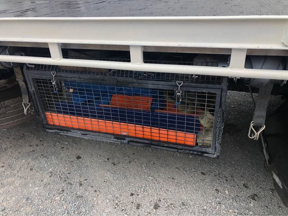 2003 ISUZU FVR FY 900 TRAY