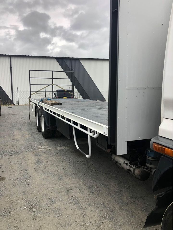 2003 ISUZU FVR FY 900 TRAY