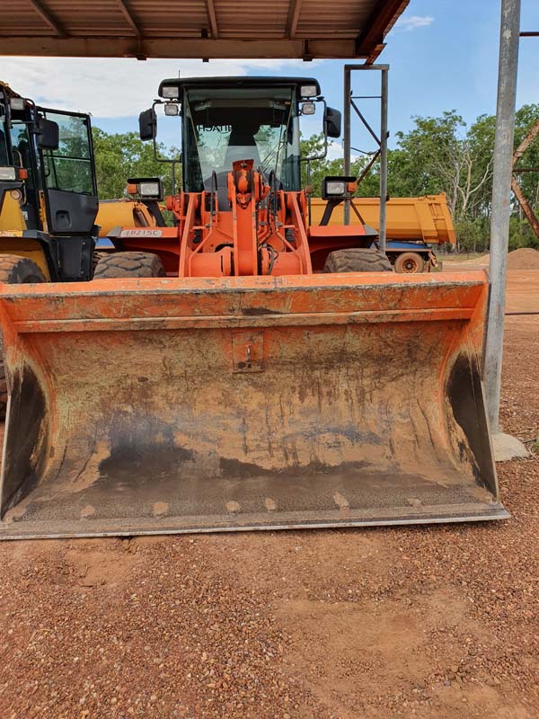 2011 HITACHI ZW 150 EXCAVATOR