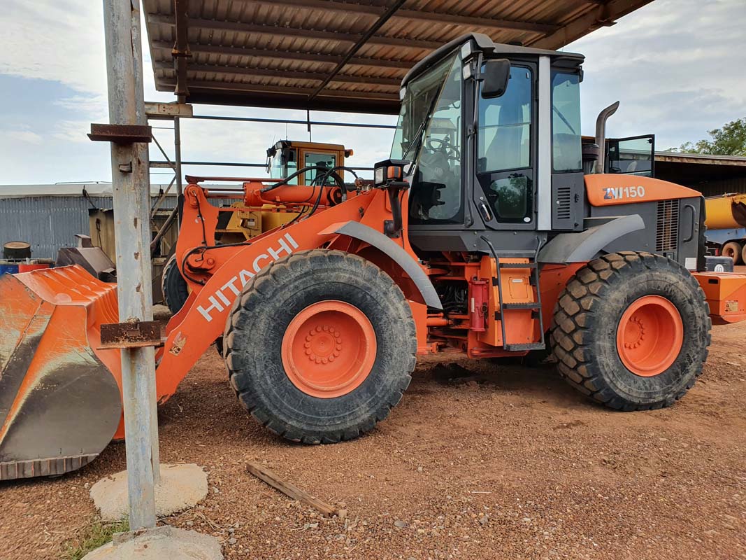 2011 HITACHI ZW 150 EXCAVATOR