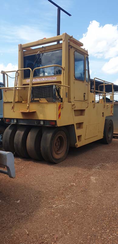 VP200 24 TON MULTI ROLLER