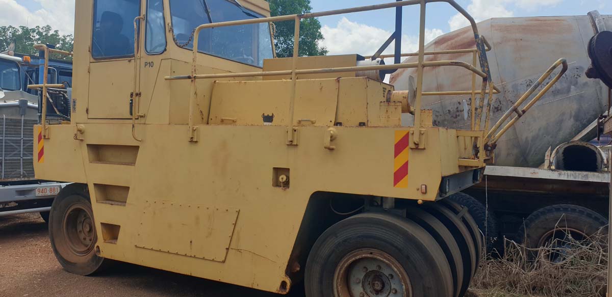 VP200 24 TON MULTI ROLLER