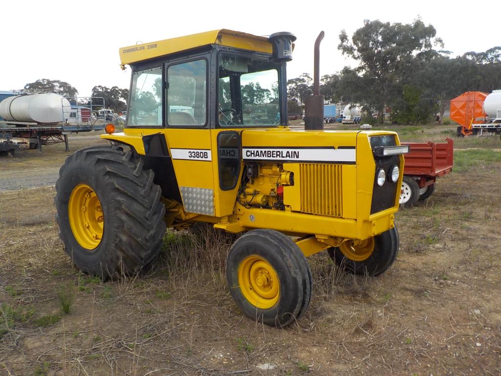 Chamberlain 3380 Tractor