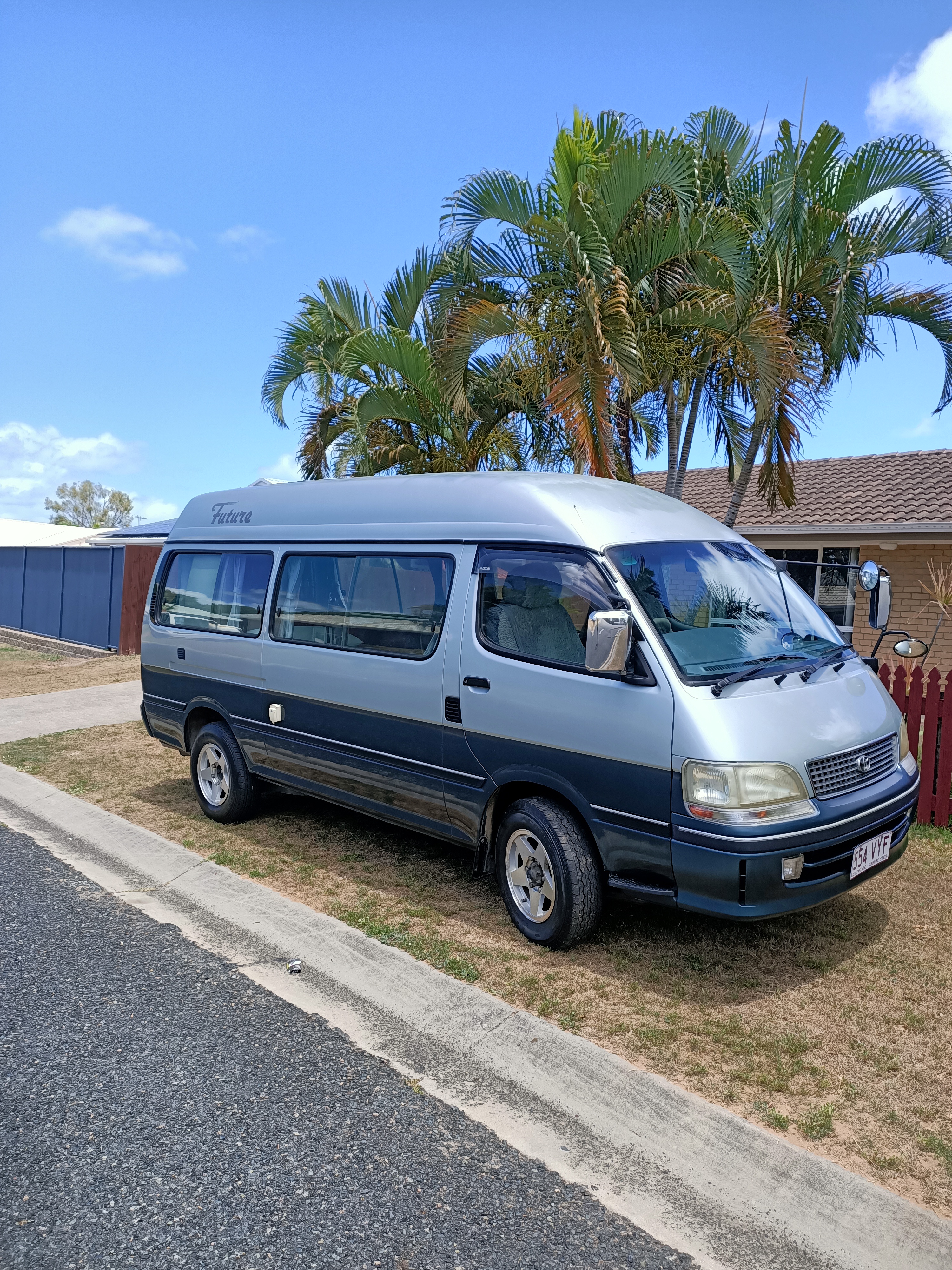 1998 TOYOTA HIACE CAMPERVAN