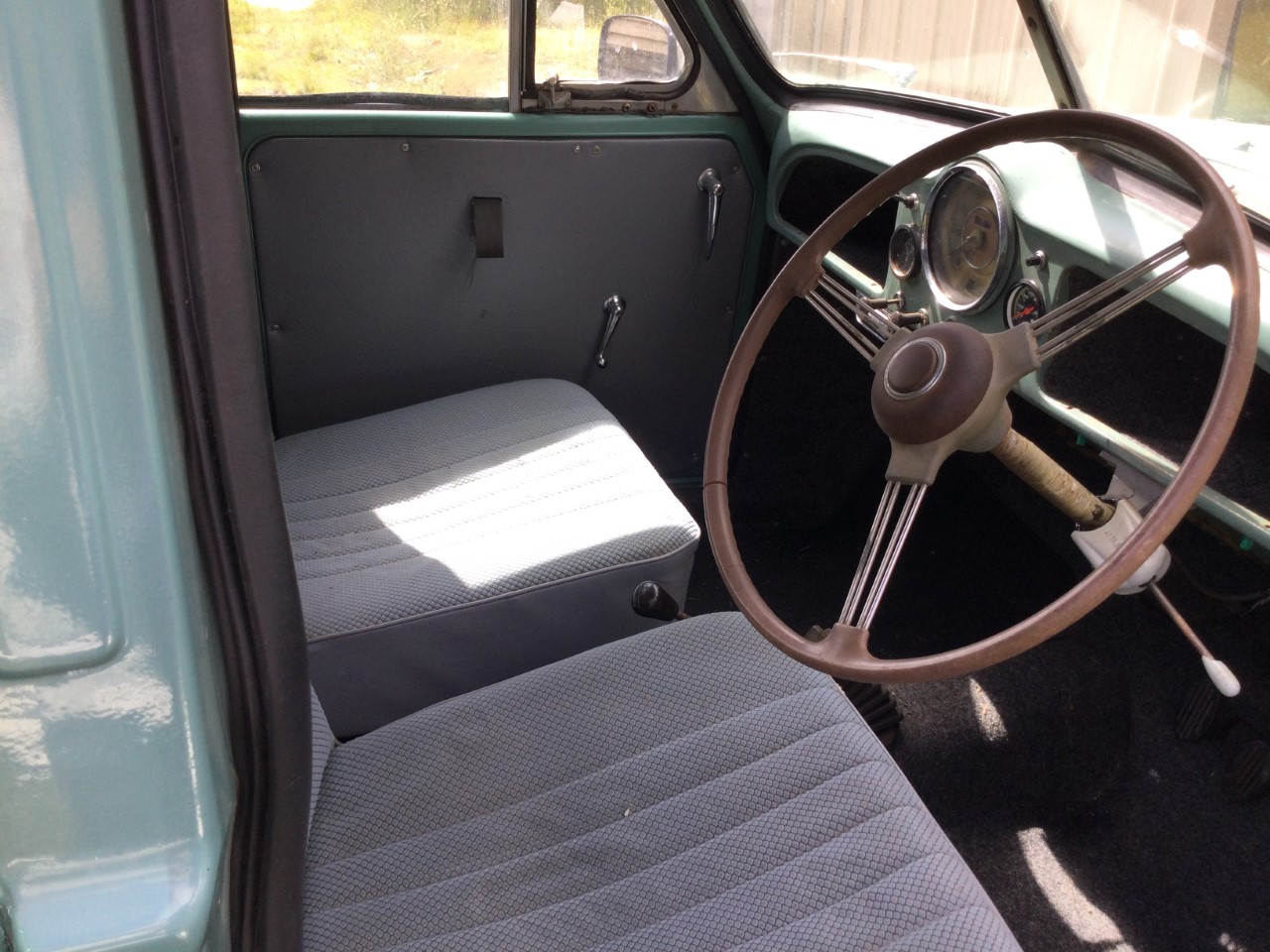 1953 MORRIS MINOR PANEL VAN