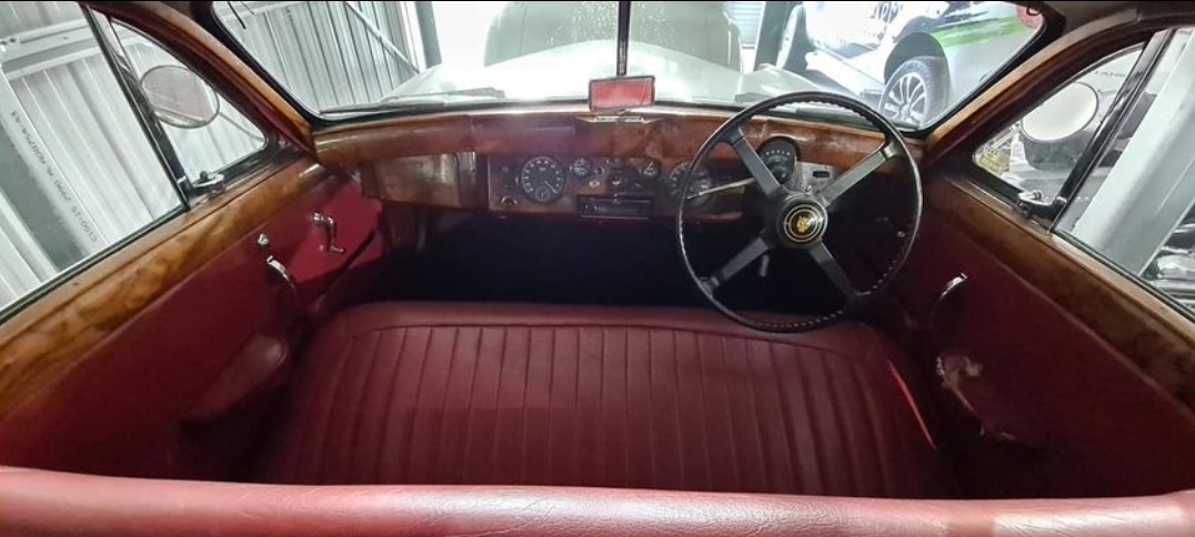 1953 JAGUAR MK VII SALOON