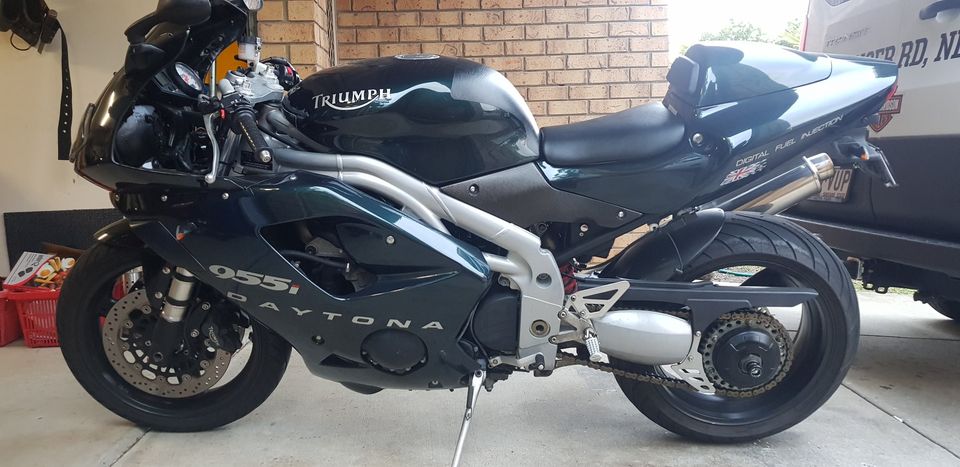 2002 TRIUMPH 955i DAYTONA CENTENNIAL SPORTS 