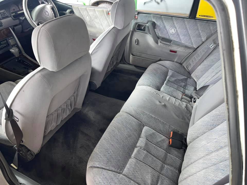 1998 HOLDEN STATESMAN SEDAN