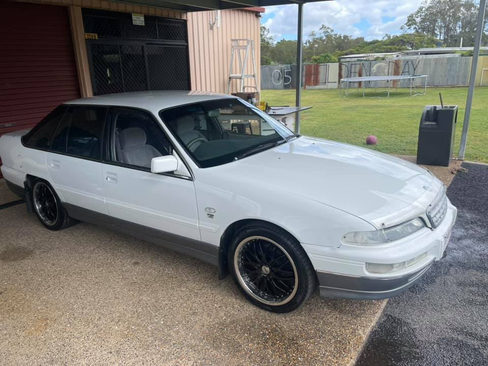 1998 HOLDEN STATESMAN SEDAN