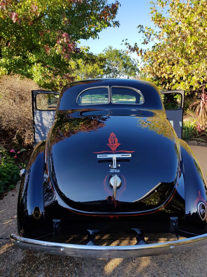 1939 FORD BUSINESS COUPE