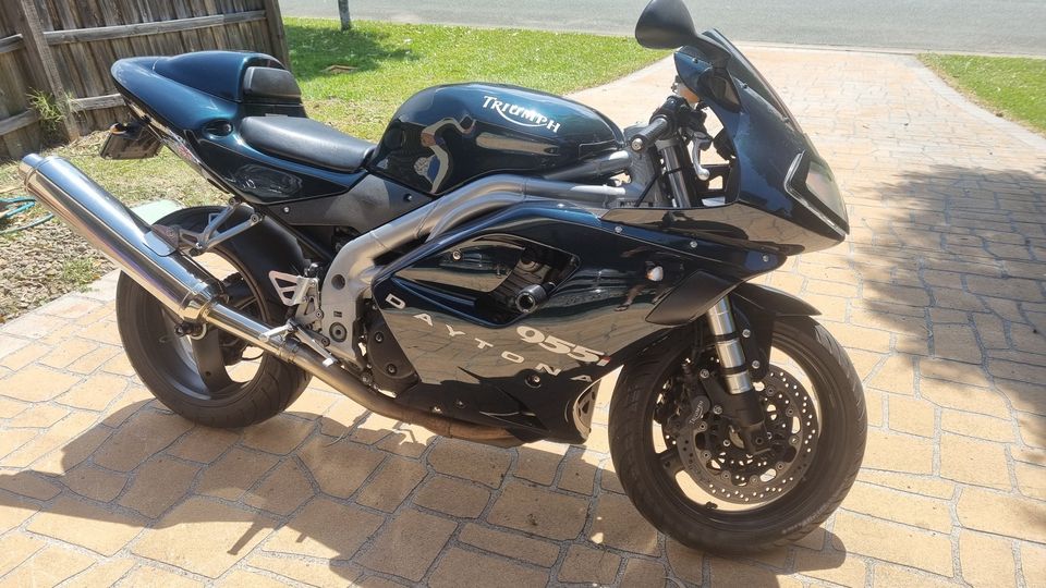 2002 TRIUMPH 955i DAYTONA CENTENNIAL SPORTS 