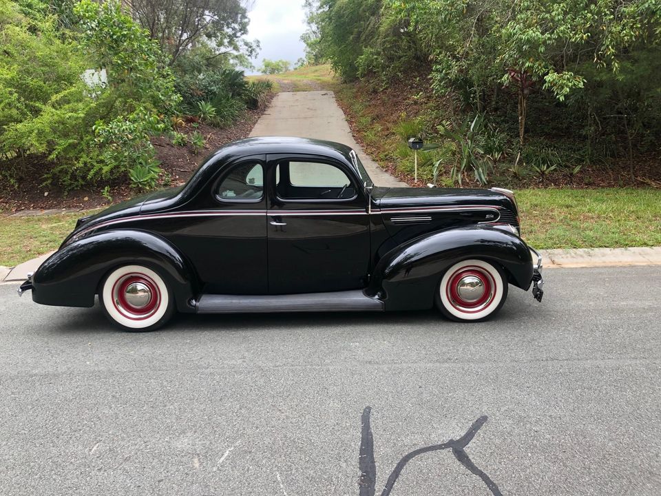 1939 FORD BUSINESS COUPE