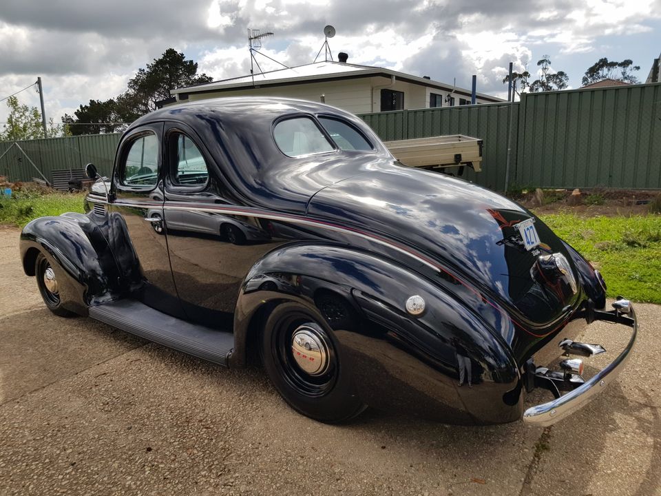 1939 FORD BUSINESS COUPE