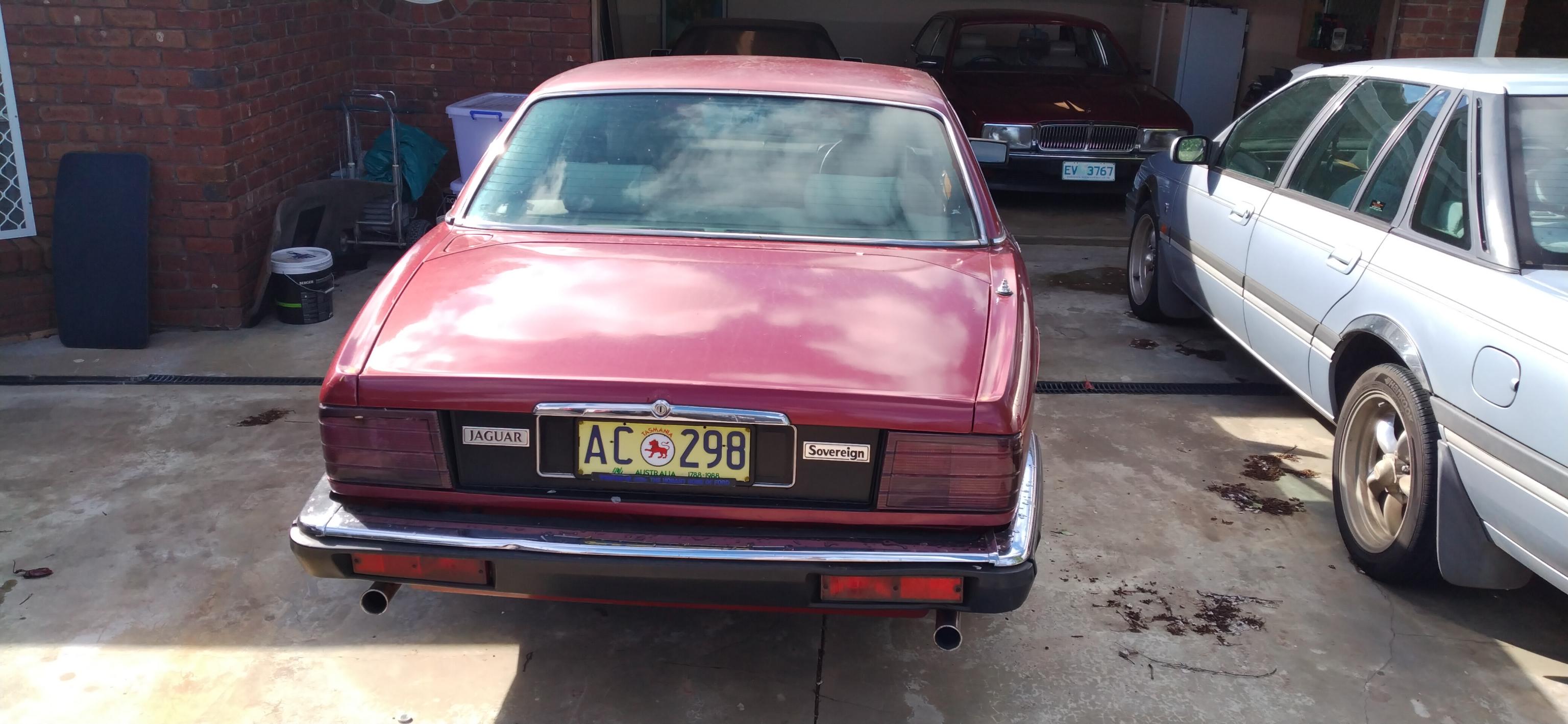 1986 JAGUAR SOVEREIGN 4.2 3 SP AUTOMATIC 4D SEDAN