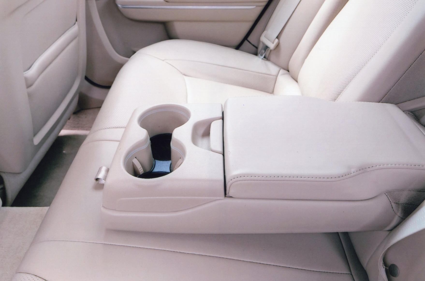 2013 CHRYSLER 300C LX SEDAN