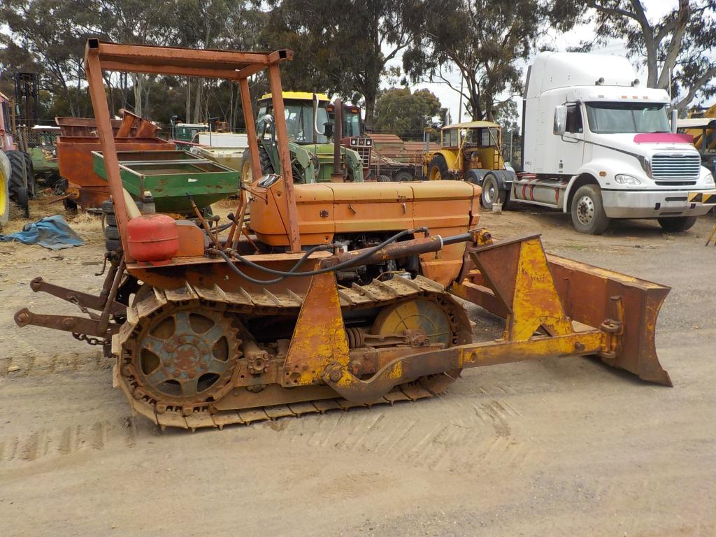 FIAT UTB 445 BULLDOZER