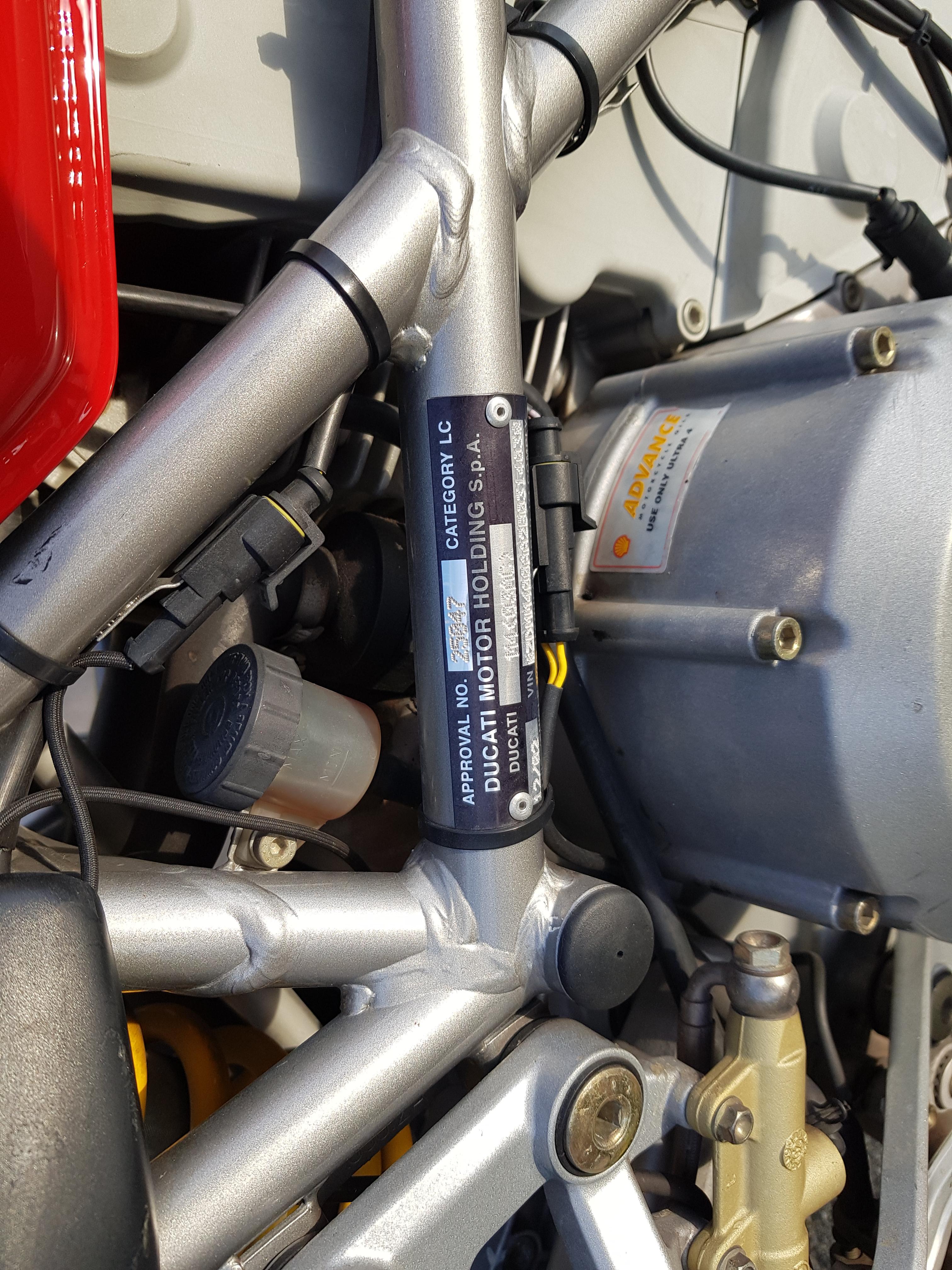 2002 DUCATI MONSTER 620S i.e. ROAD