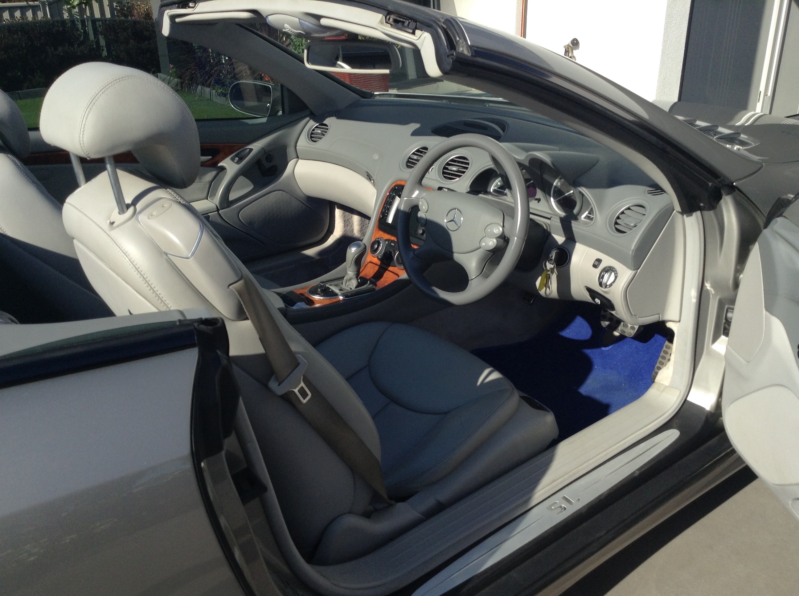 2004 MERCEDES-BENZ SL350 CONVERTIBLE