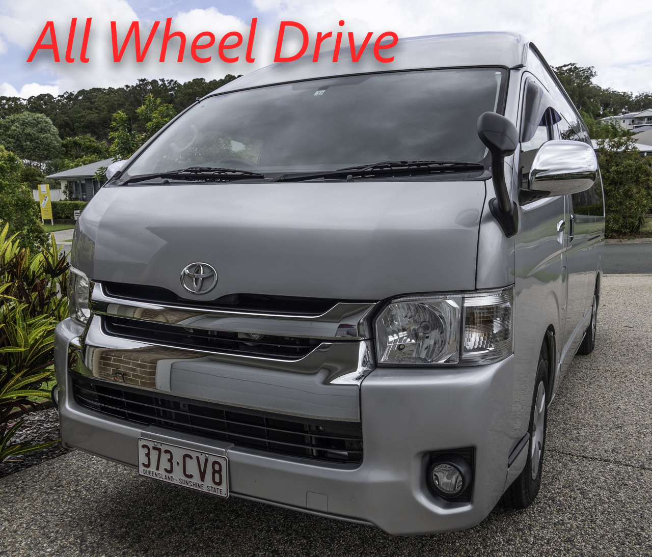 2014 TOYOTA HIACE COMMUTER SLWB ALL WHEEL DRIVE VAN