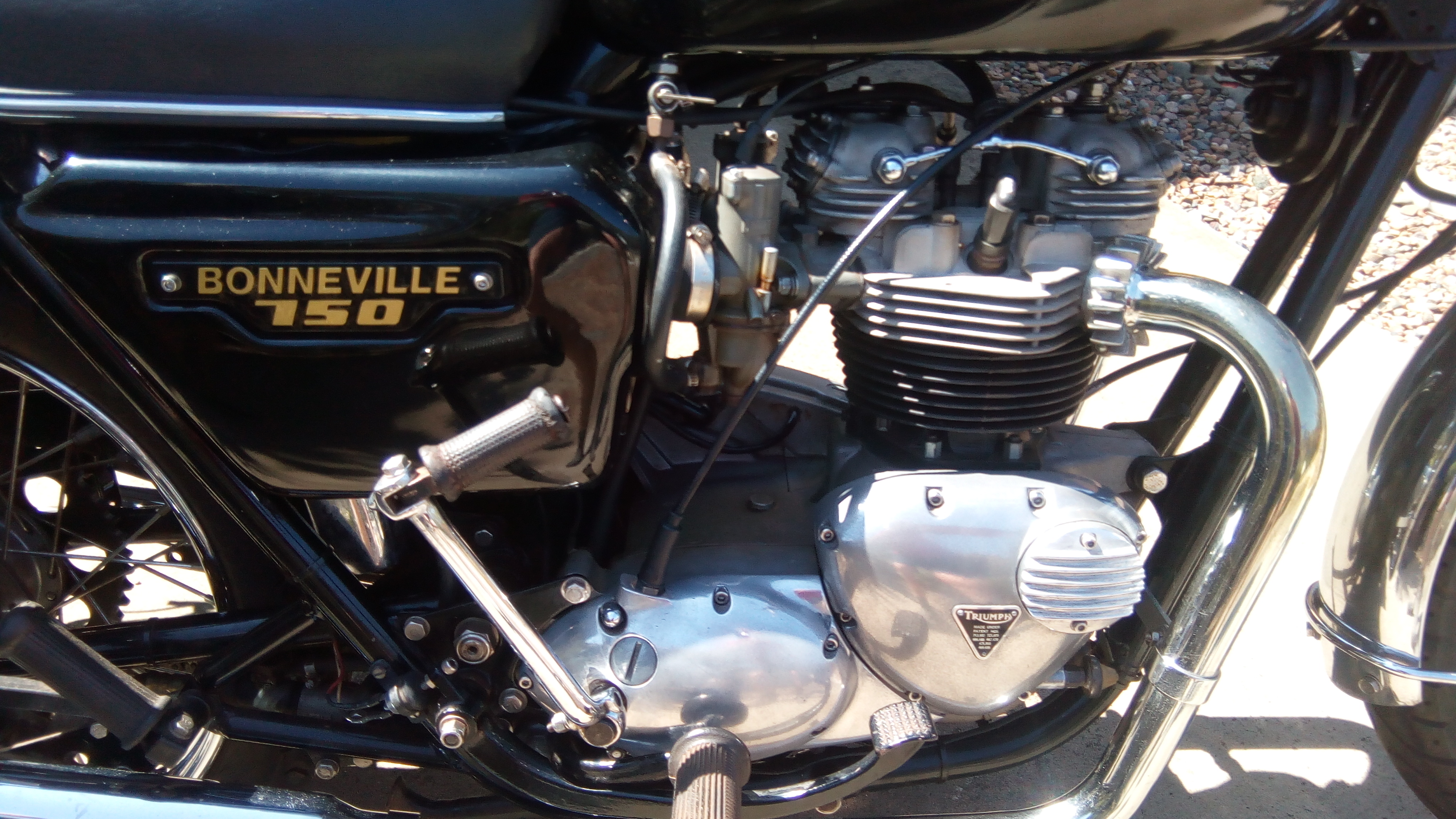 1976 TRIUMPH BONNEVILLE T140 ROAD 