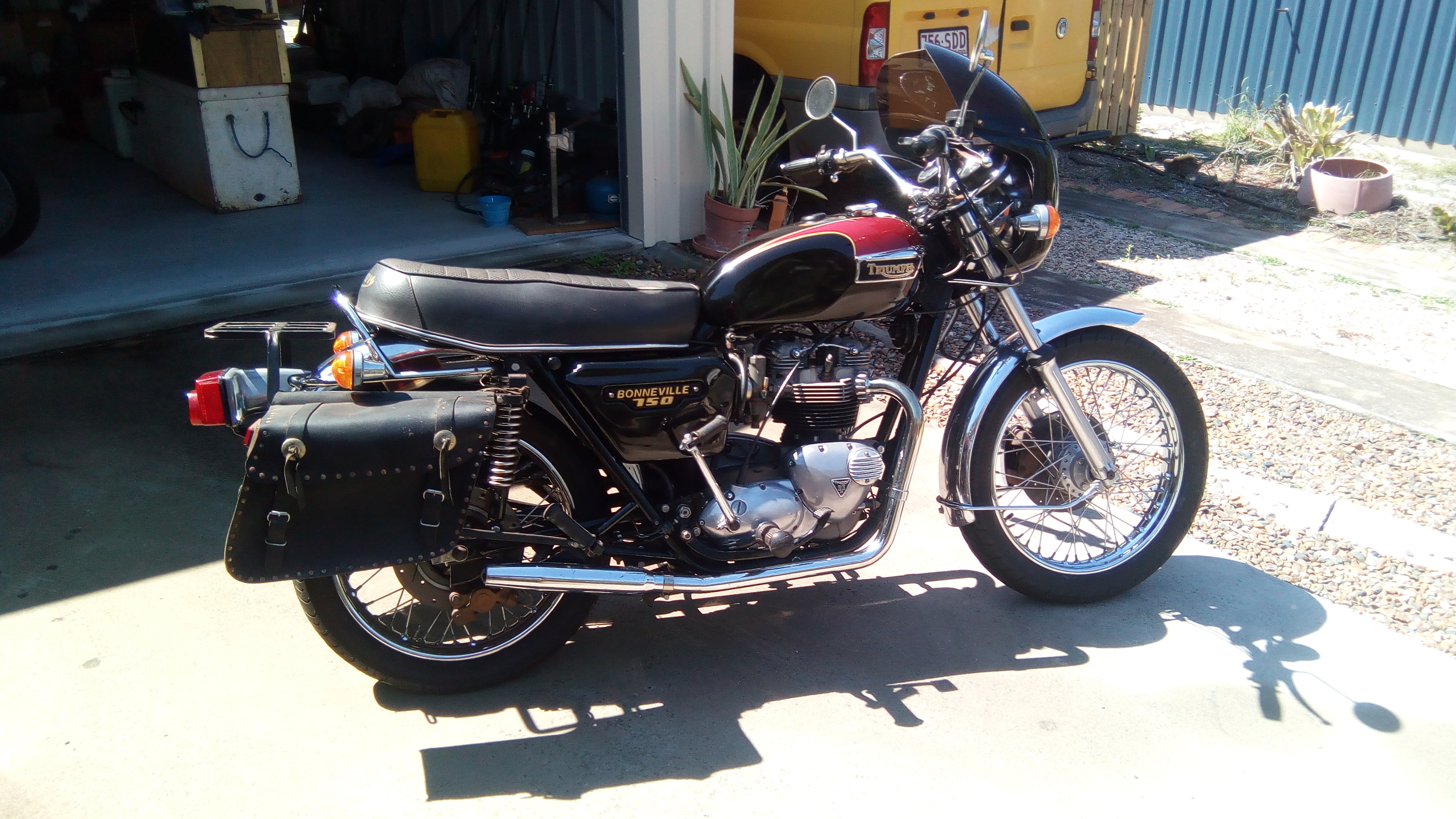 1976 TRIUMPH BONNEVILLE T140 ROAD