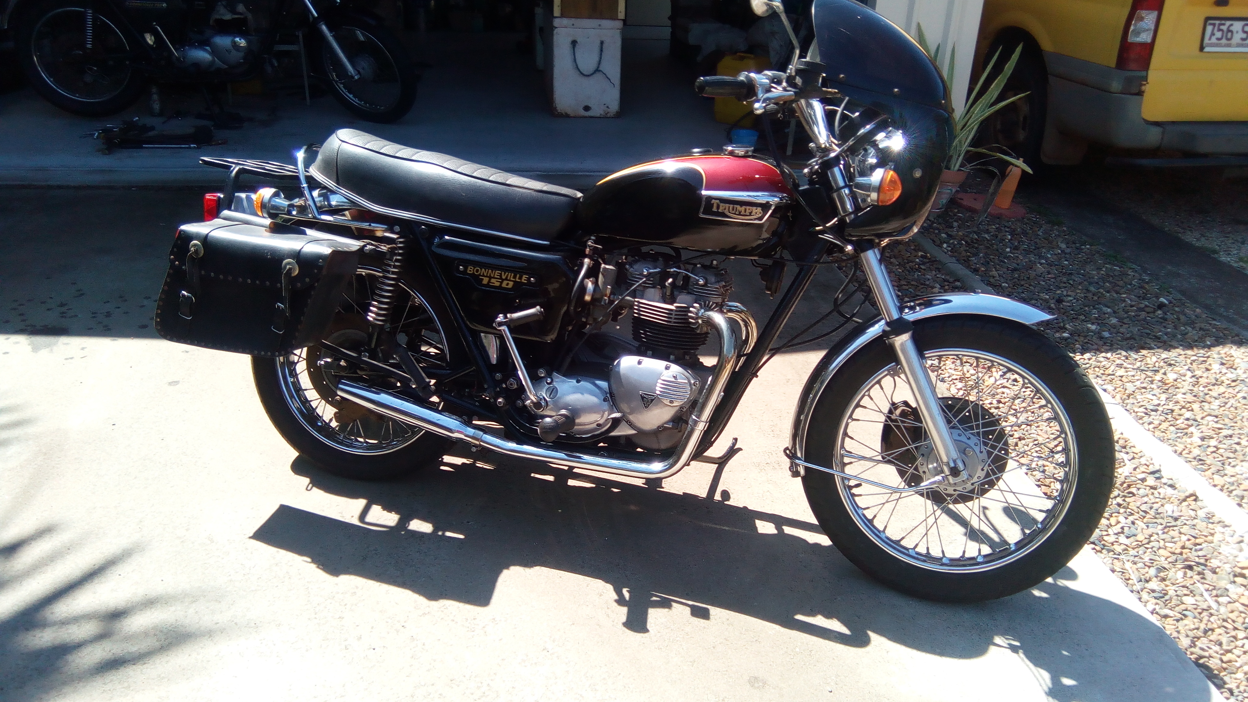 1976 TRIUMPH BONNEVILLE T140 ROAD