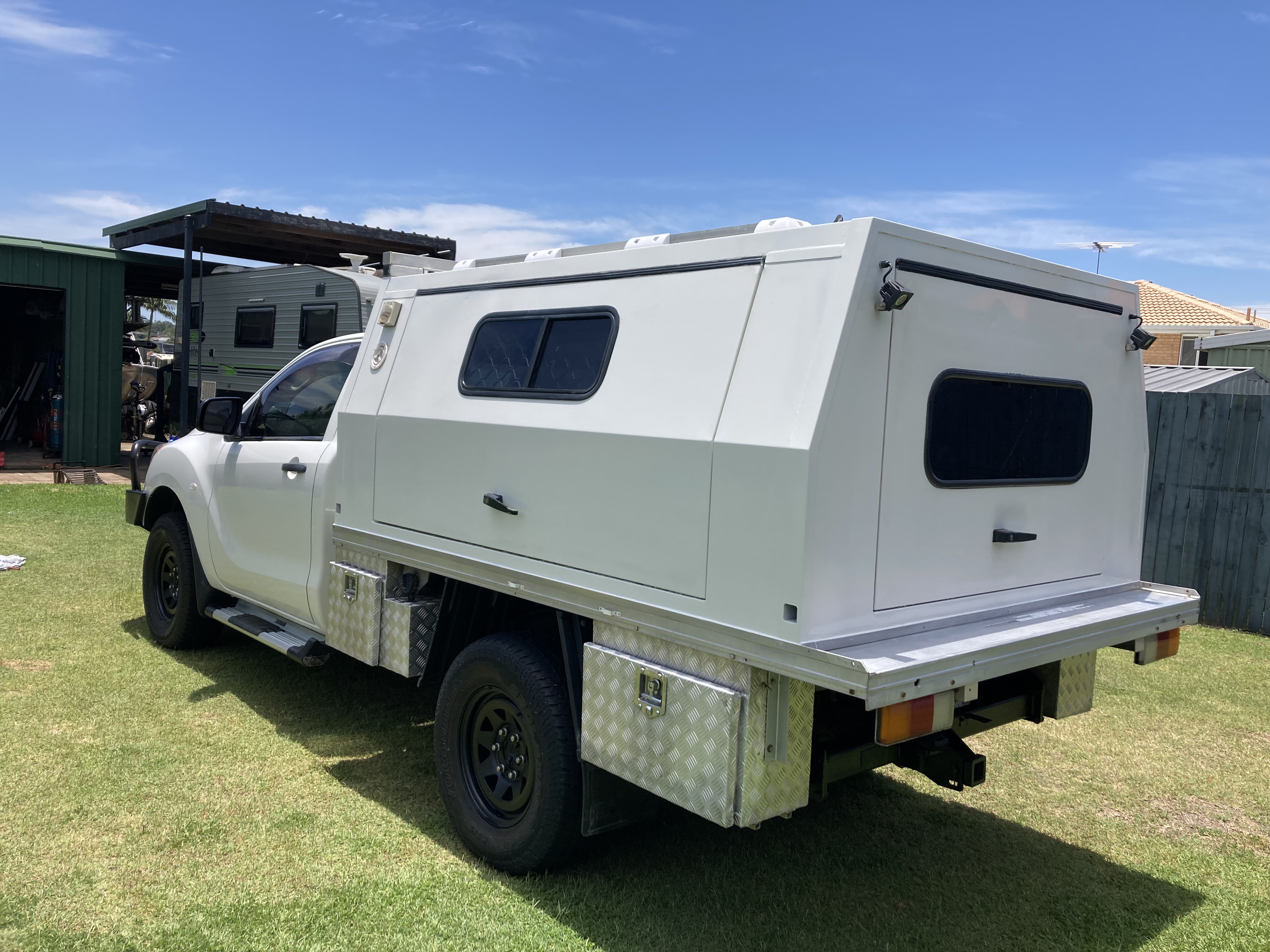 2013 MAZDA BT-50 MY13 XT (4x4) 6 SP MANUAL C/CHASSIS