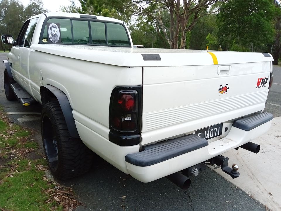 1995 DODGE RAM 2500 V10 PICK UP