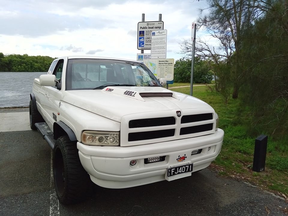 1995 DODGE RAM 2500 V10 PICK UP