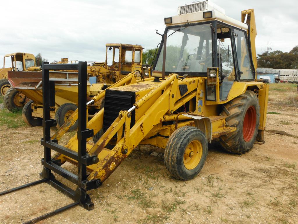 JCB 3CX FEL Backhoe