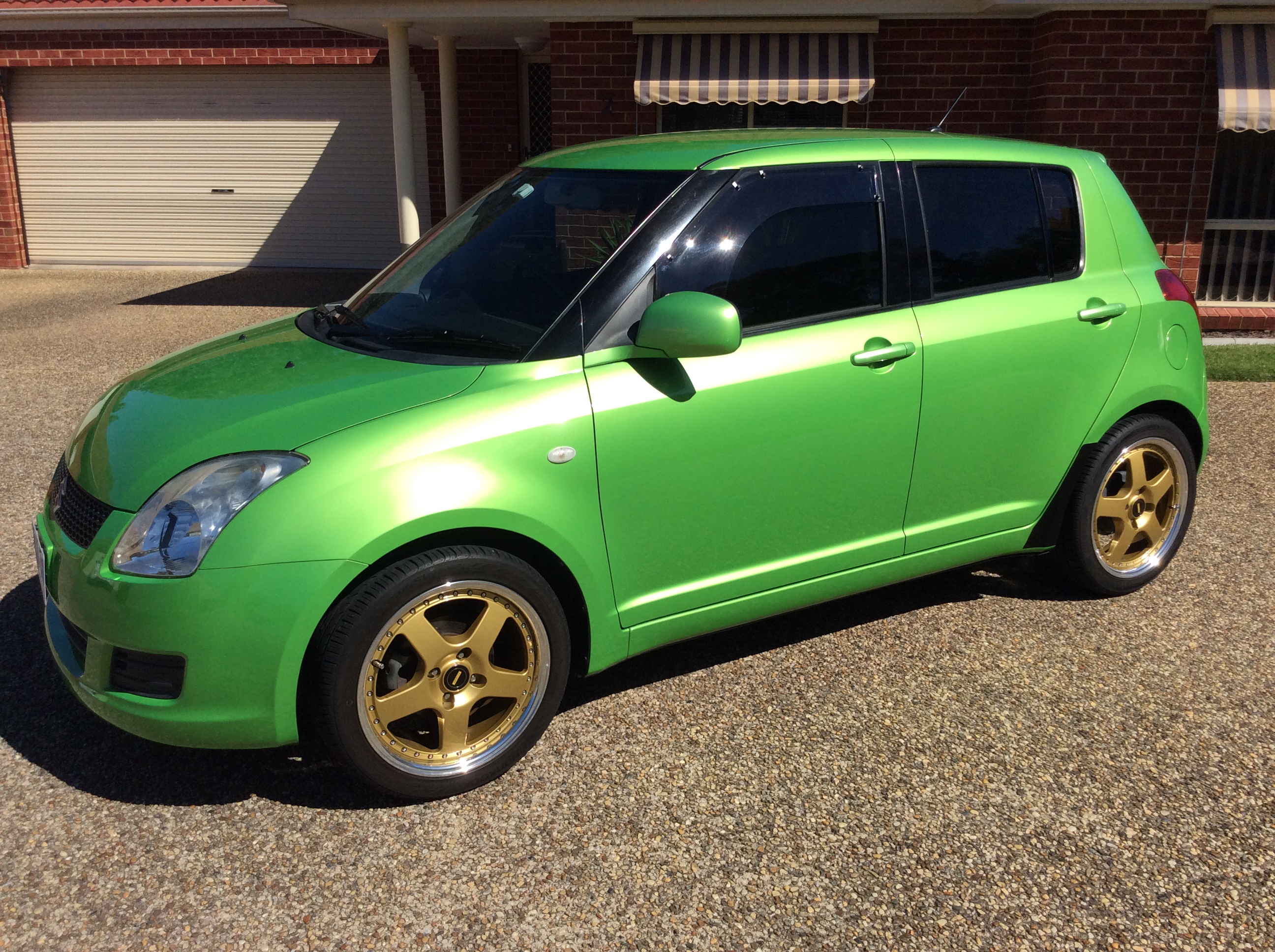2010 SUZUKI SWIFT HATCH 