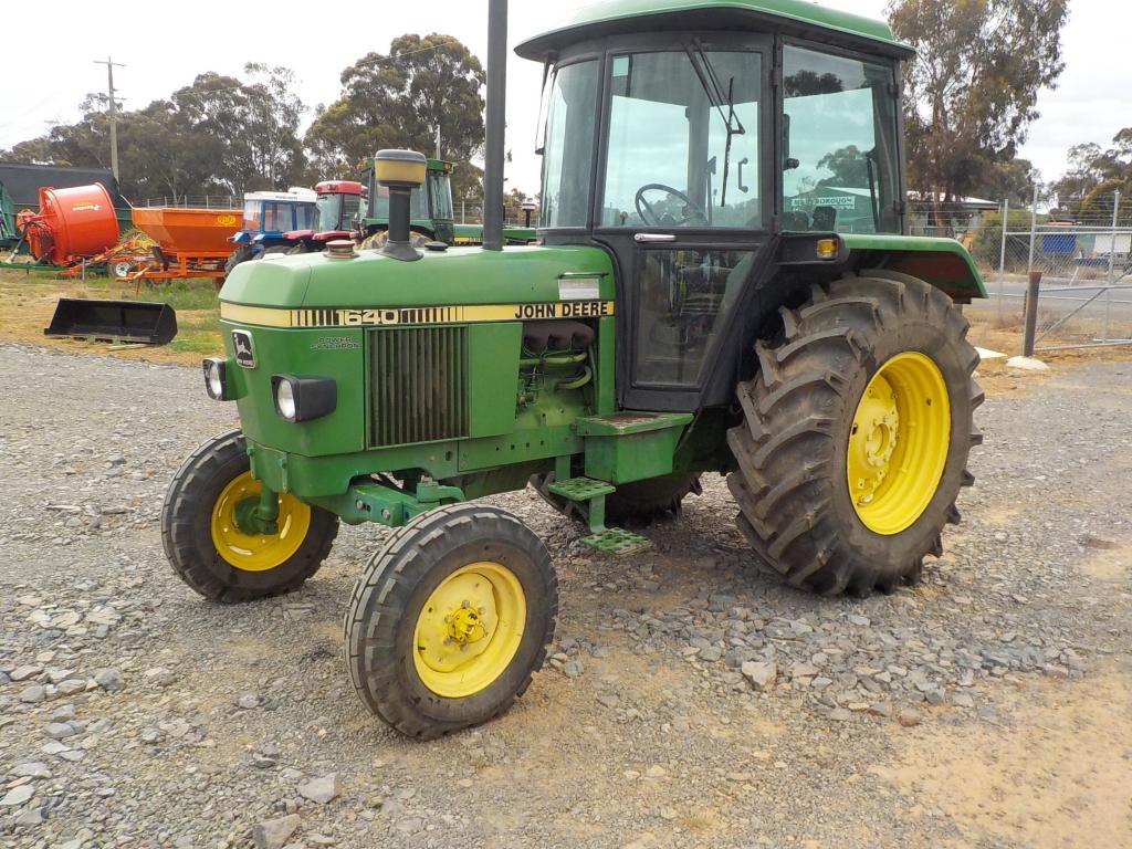 John Deere 1640 Tractor
