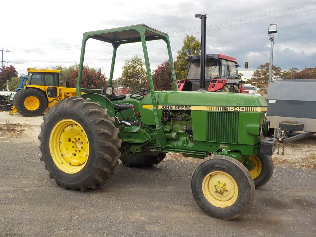 John Deere 1640 Tractor
